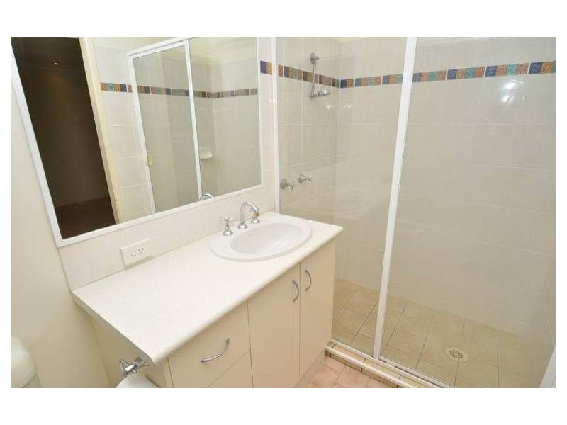 8 Wilmot Street, Helensvale QLD 4212