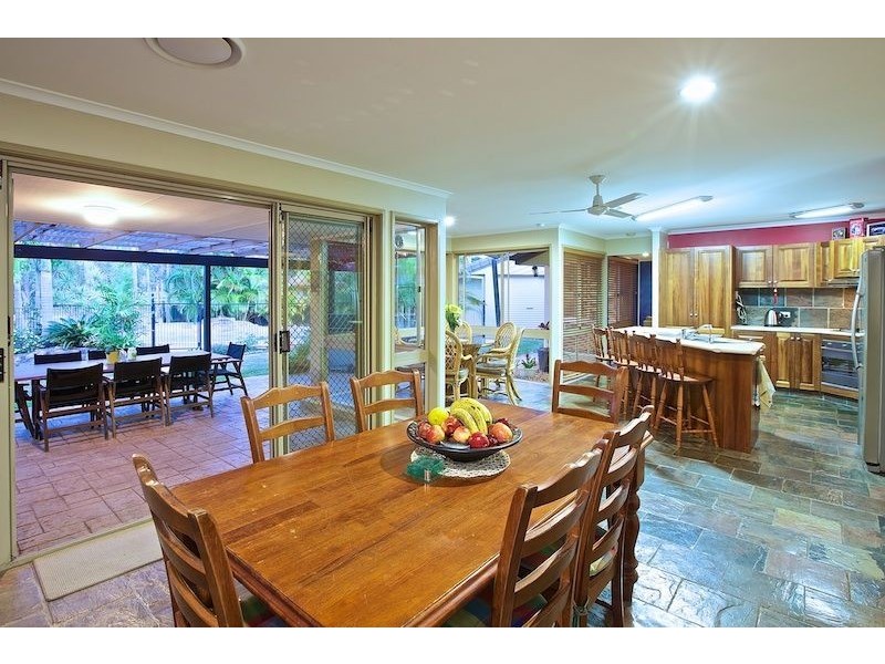 12 Wilmington Crt, Helensvale QLD 4212