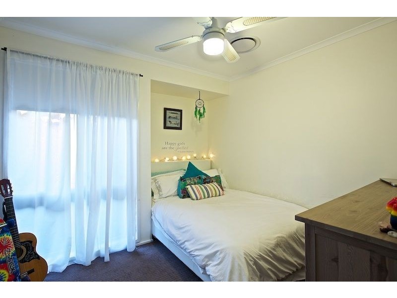 12 Wilmington Crt, Helensvale QLD 4212