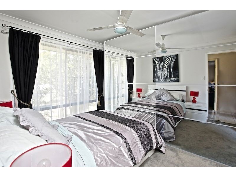 67 Serafina Drive, Helensvale QLD 4212