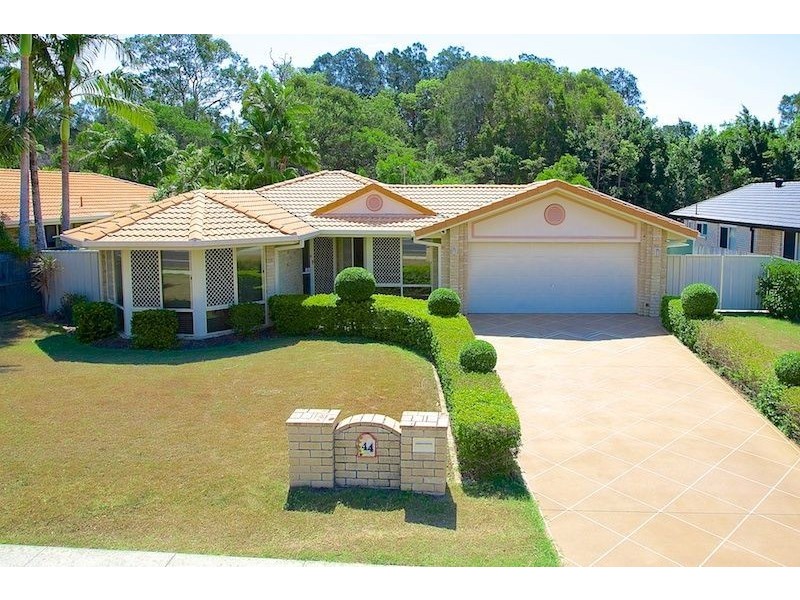 44 Cootharaba Drive, Helensvale QLD 4212