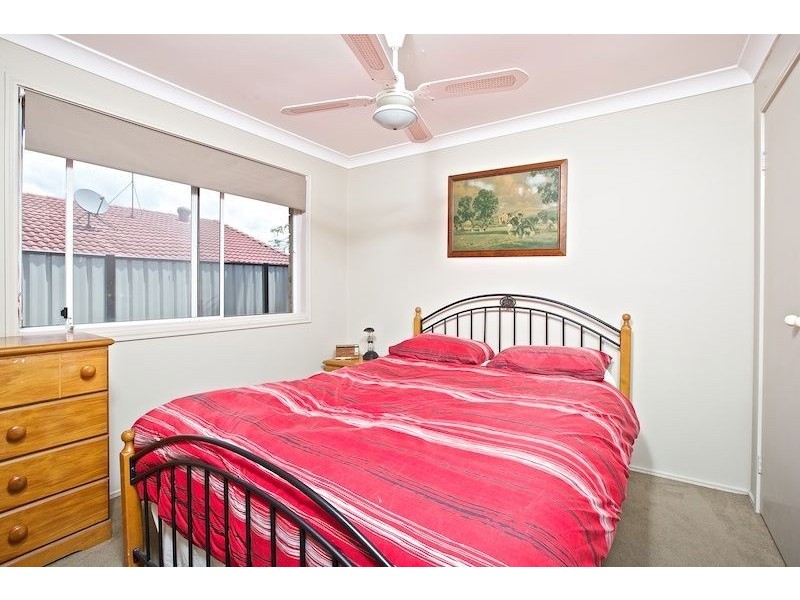 4 Dubbo Crt, Helensvale QLD 4212