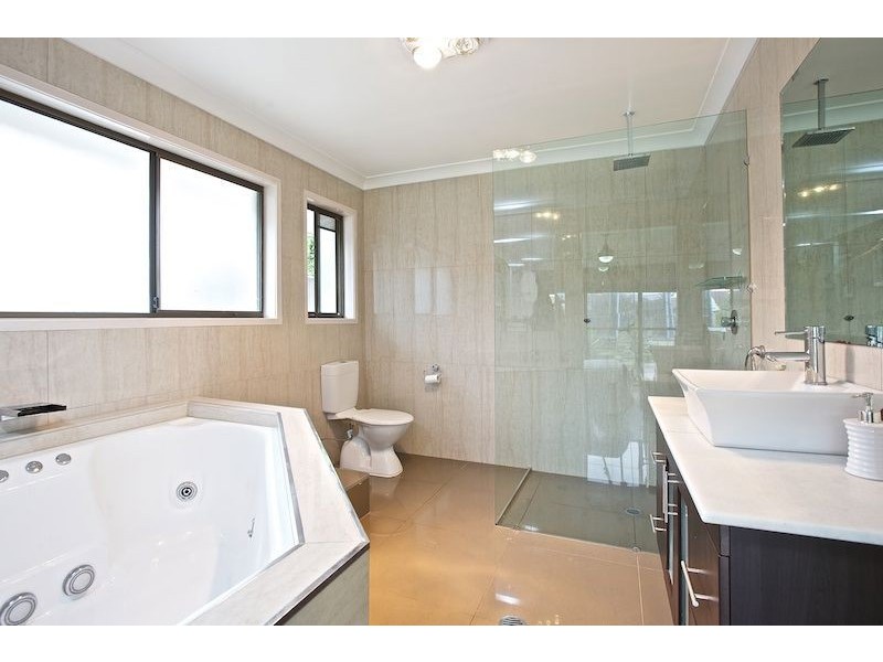 12 Minden Crescent, Helensvale QLD 4212