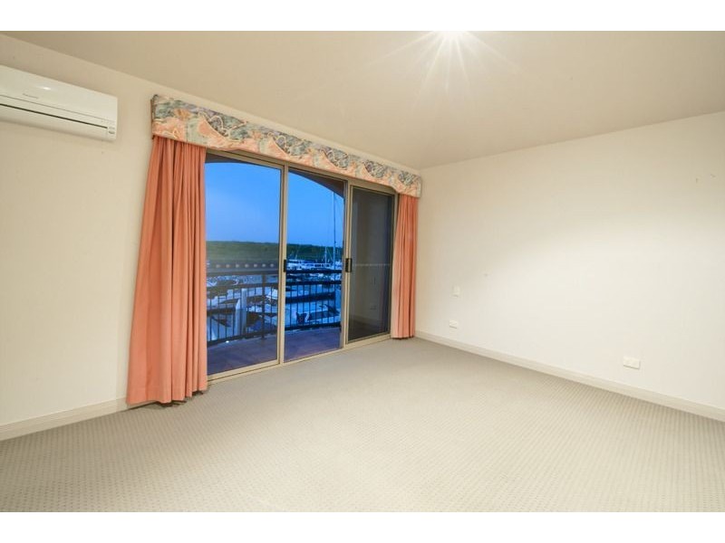 13/69 John Lund Drive, Hope Island QLD 4212