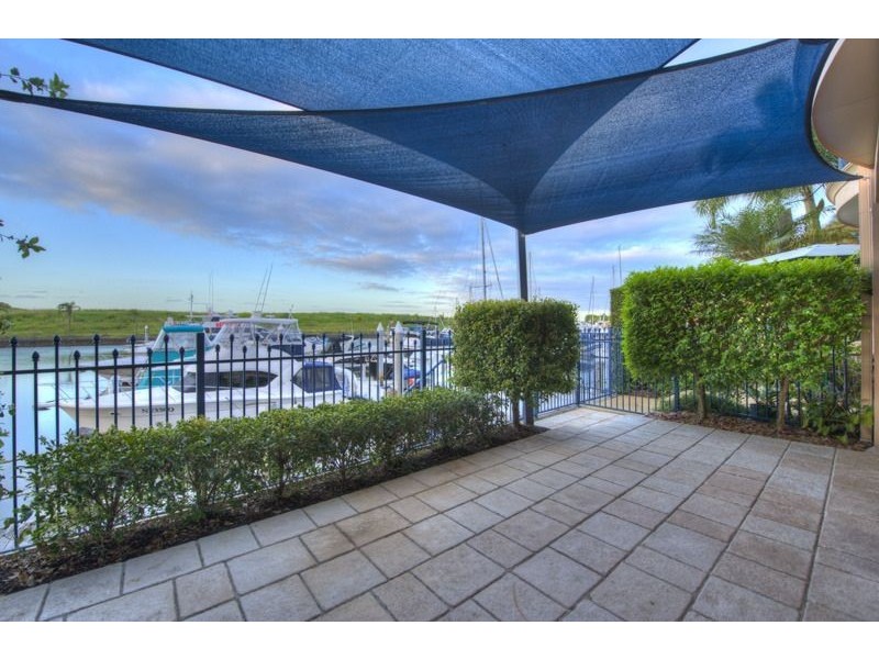 13/69 John Lund Drive, Hope Island QLD 4212