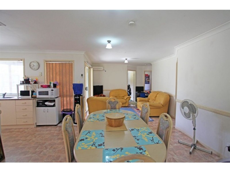 8 Guy Lane, Oxenford QLD 4210