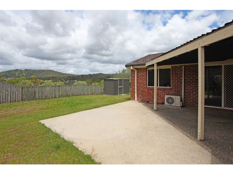 8 Guy Lane, Oxenford QLD 4210