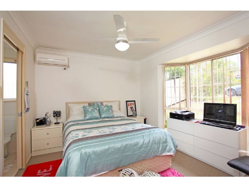 8 Guy Lane, Oxenford QLD 4210