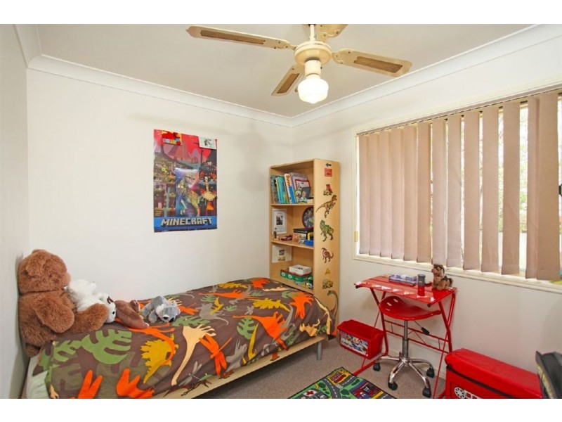 8 Guy Lane, Oxenford QLD 4210