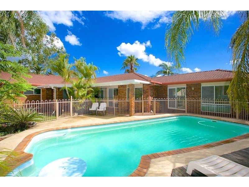 1 Wilmington Court, Helensvale QLD 4212