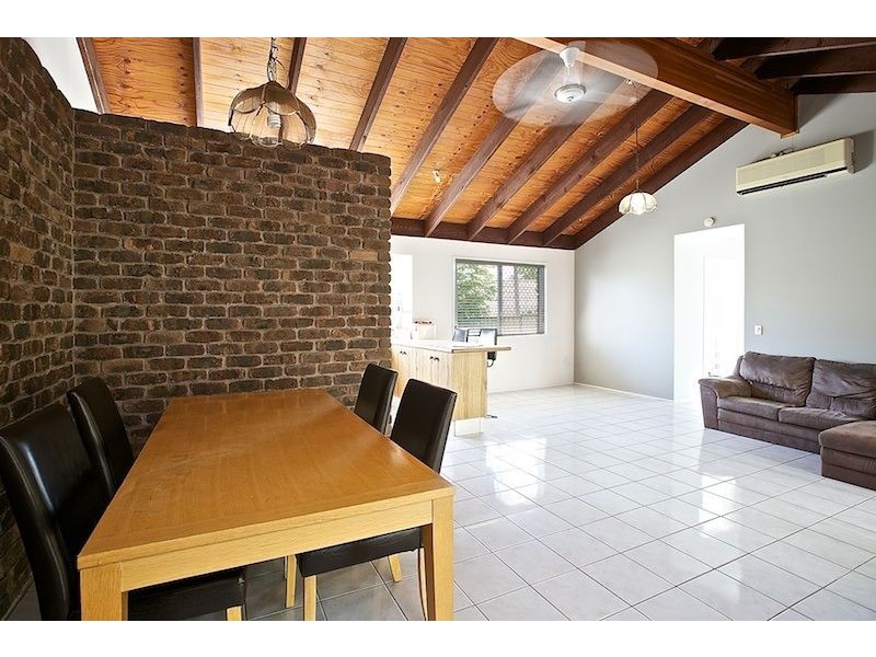 1 Wilmington Court, Helensvale QLD 4212