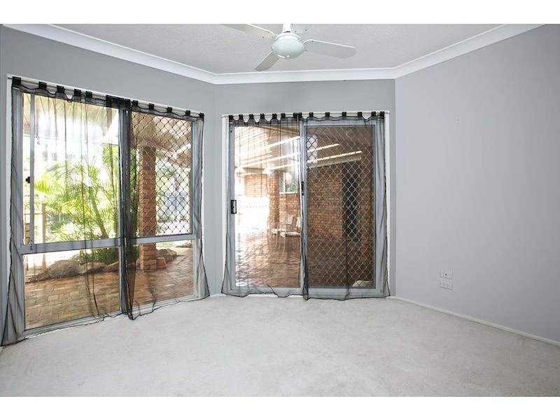 1 Wilmington Court, Helensvale QLD 4212