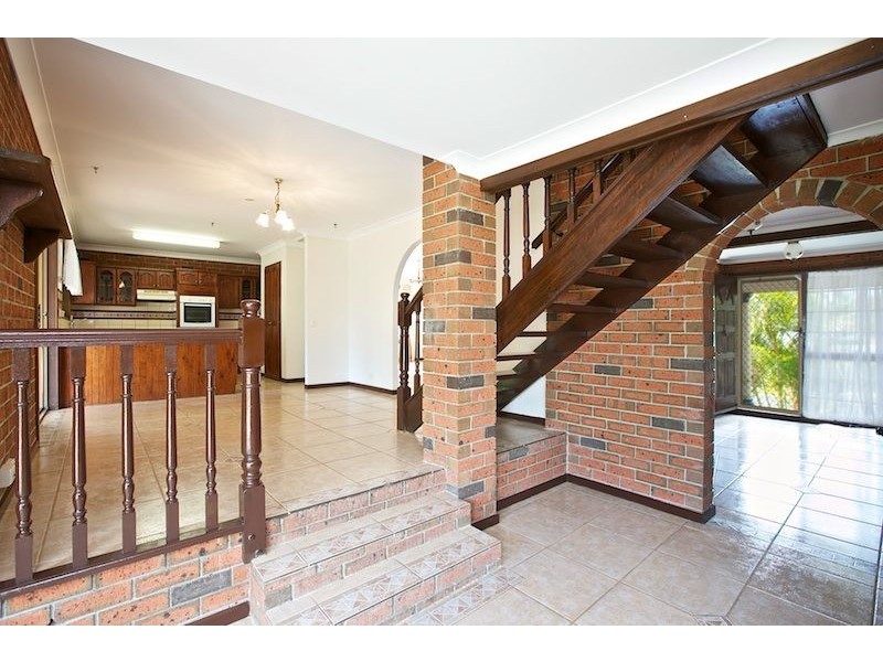 16 Ashford Road, Helensvale QLD 4212