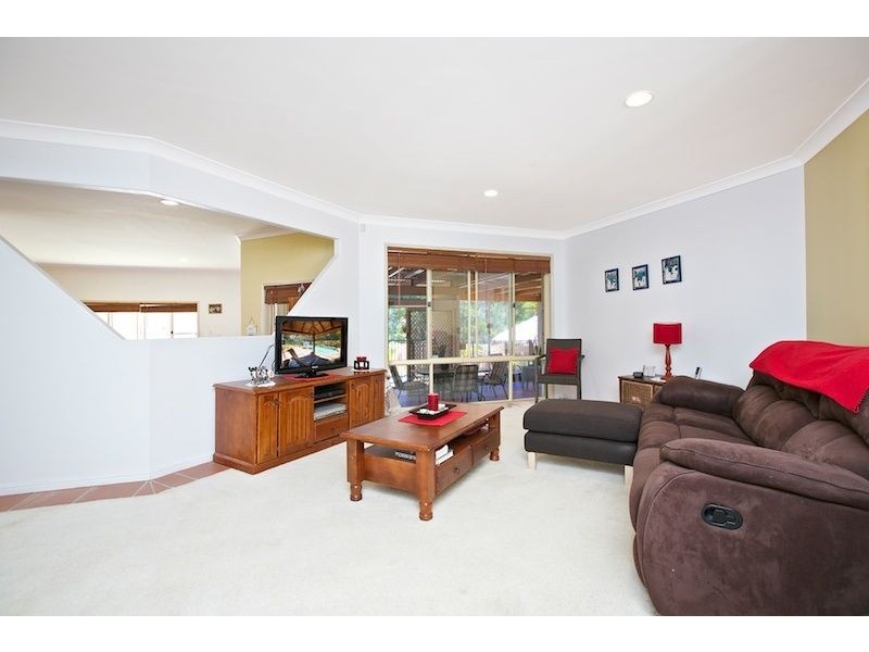 20 Cootharaba Drive, Helensvale QLD 4212