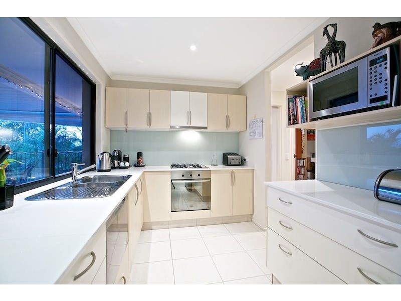 24 Tamworth Drive, Helensvale QLD 4212