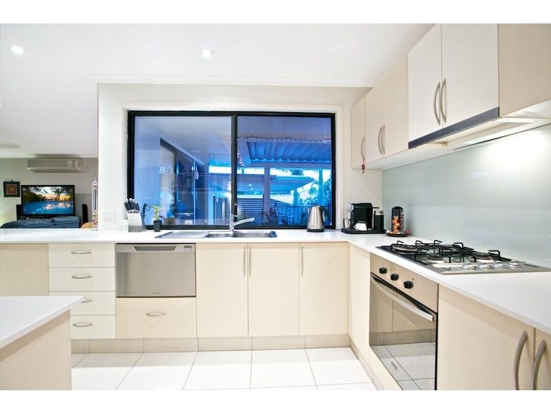24 Tamworth Drive, Helensvale QLD 4212
