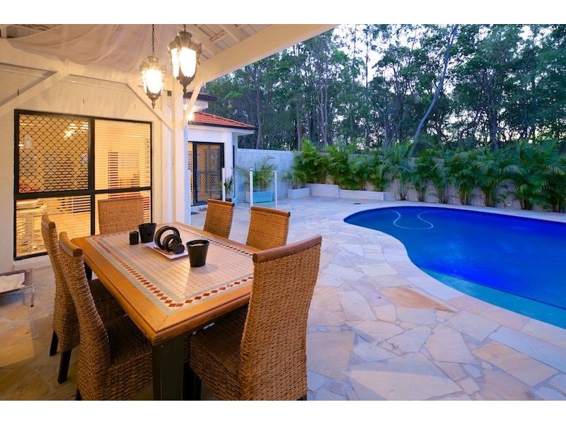 5 Moonda Court, Helensvale QLD 4212