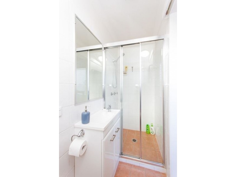 2 Riana Court, Helensvale QLD 4212