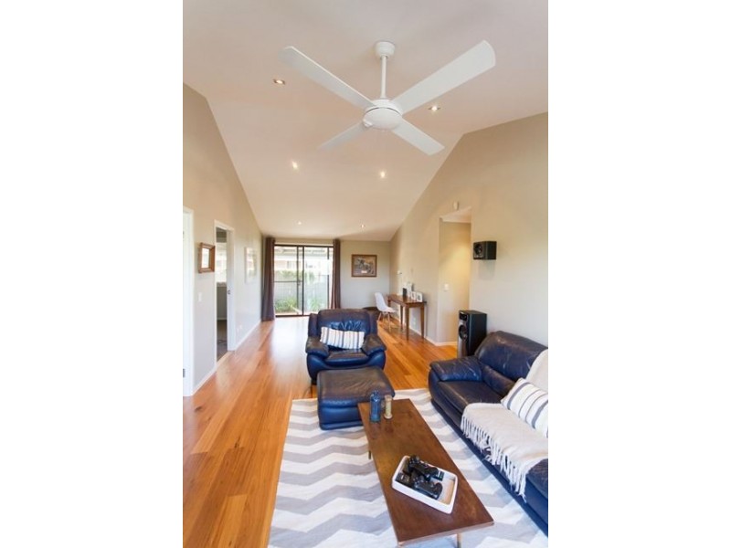 2 Riana Court, Helensvale QLD 4212