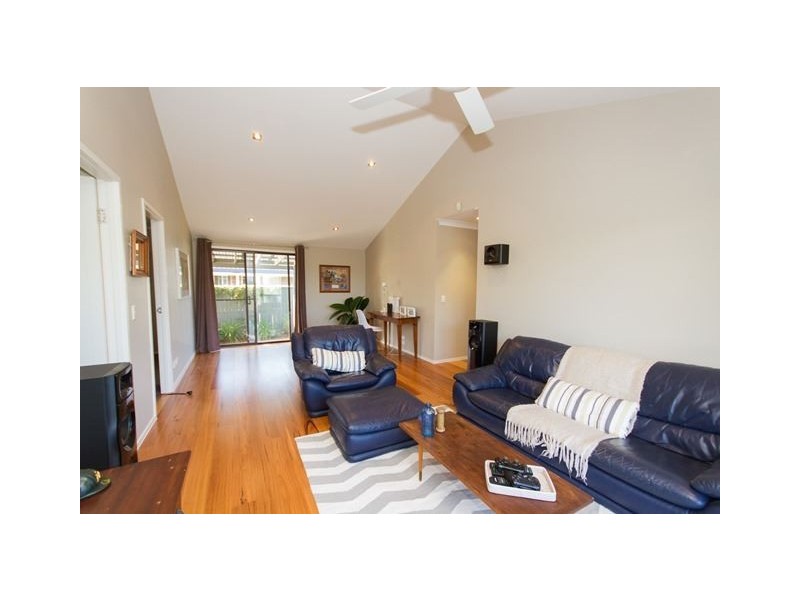 2 Riana Court, Helensvale QLD 4212