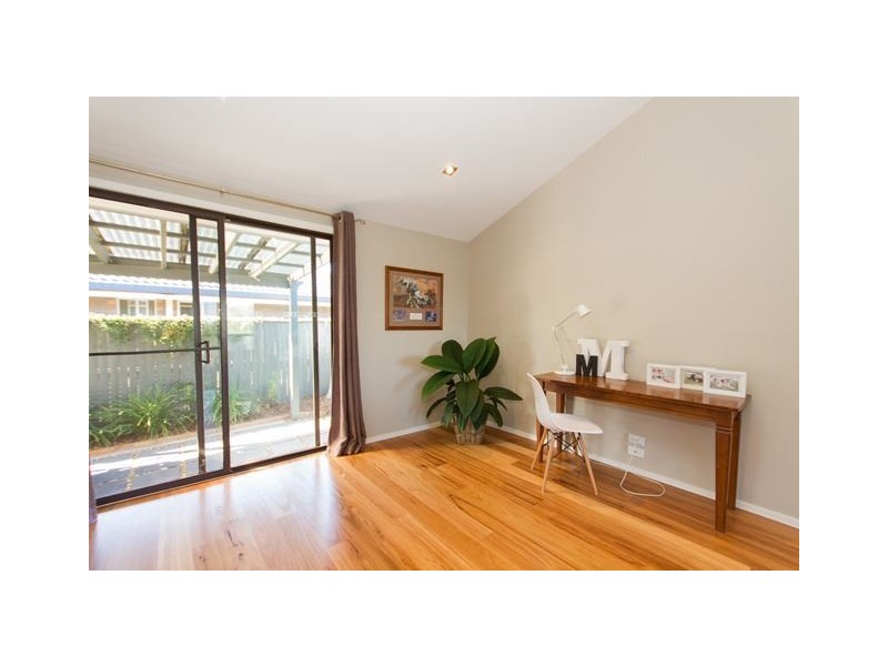 2 Riana Court, Helensvale QLD 4212