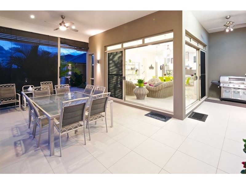 13 Minyon Court, Pacific Pines QLD 4211