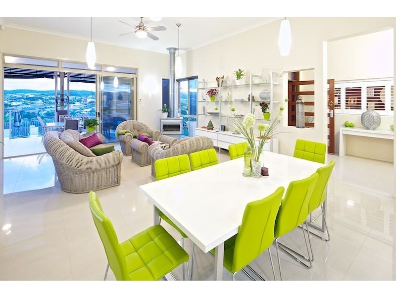 13 Minyon Court, Pacific Pines QLD 4211