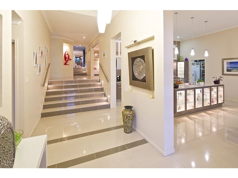 13 Minyon Court, Pacific Pines QLD 4211