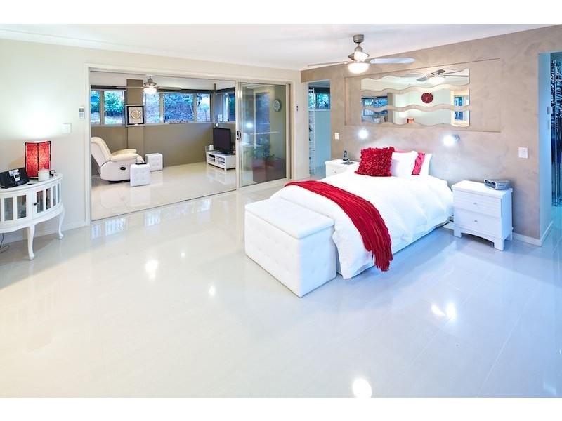 13 Minyon Court, Pacific Pines QLD 4211