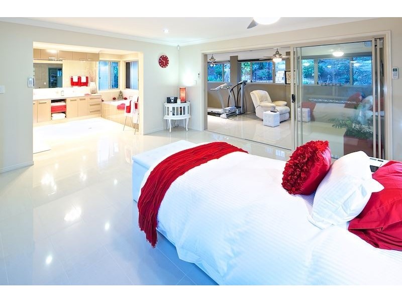 13 Minyon Court, Pacific Pines QLD 4211