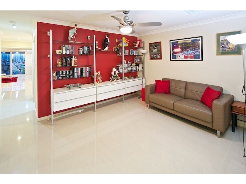 13 Minyon Court, Pacific Pines QLD 4211