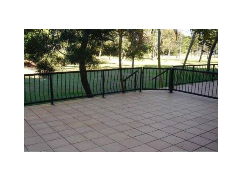 5/2 Fraser Avenue, Miami QLD 4220