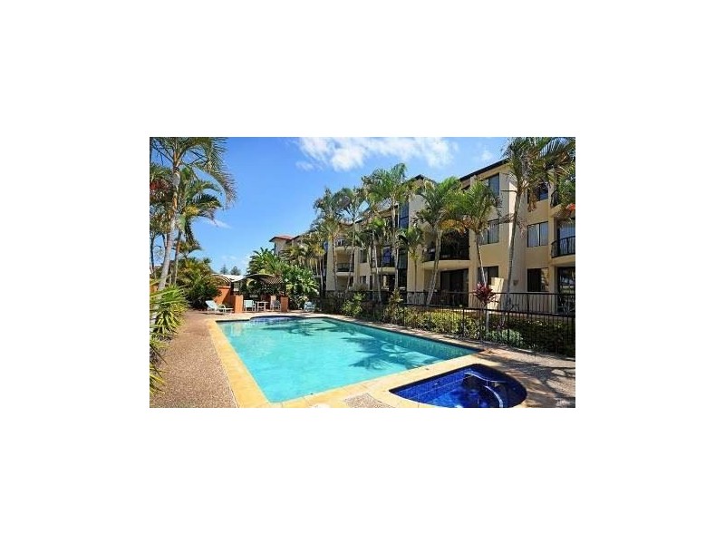 5/2 Fraser Avenue, Miami QLD 4220