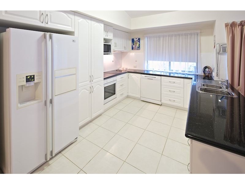 15 Wandilla Drive, Helensvale QLD 4212