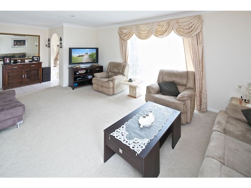 6 Coen Place, Helensvale QLD 4212