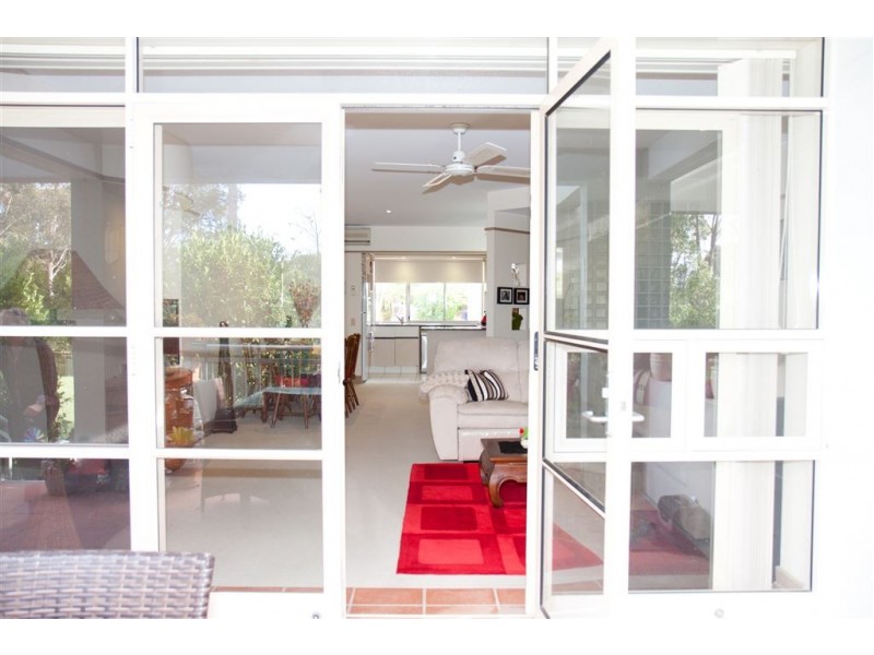 76 Chichester Ave, Arundel QLD 4214