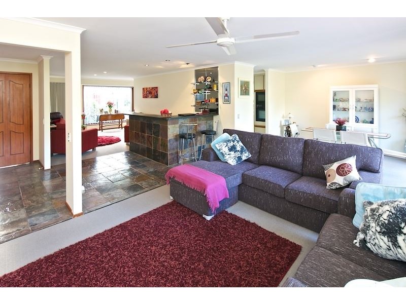 9 Cadell Drive, Helensvale QLD 4212