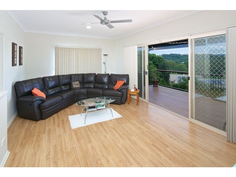 10 Katoomba Court, Helensvale QLD 4212