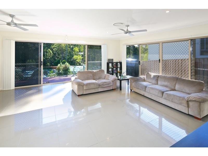 21 Castlereagh Close, Pacific Pines QLD 4211