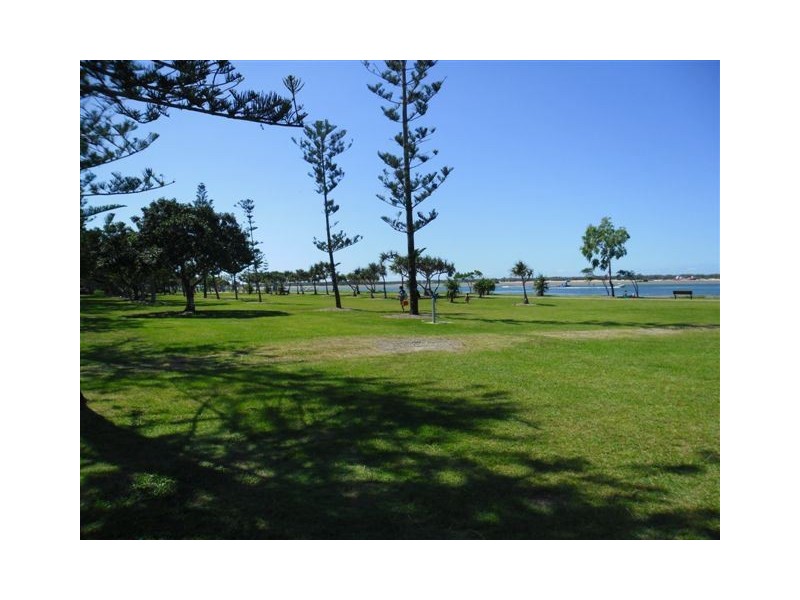 4/19 Huth Street, Labrador QLD 4215