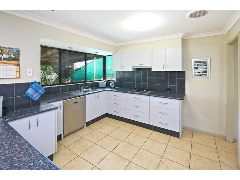 21 Barradine Crescent, Helensvale QLD 4212