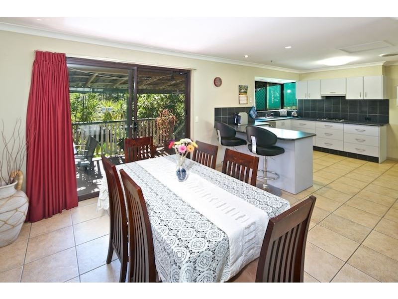 21 Barradine Crescent, Helensvale QLD 4212