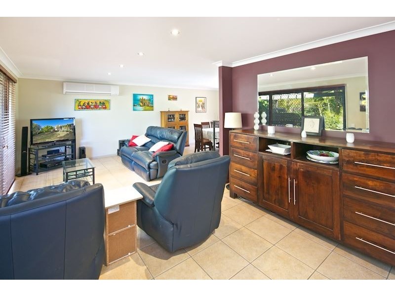 21 Barradine Crescent, Helensvale QLD 4212