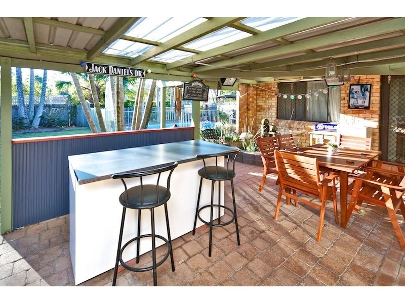 16 Minden Crescent, Helensvale QLD 4212