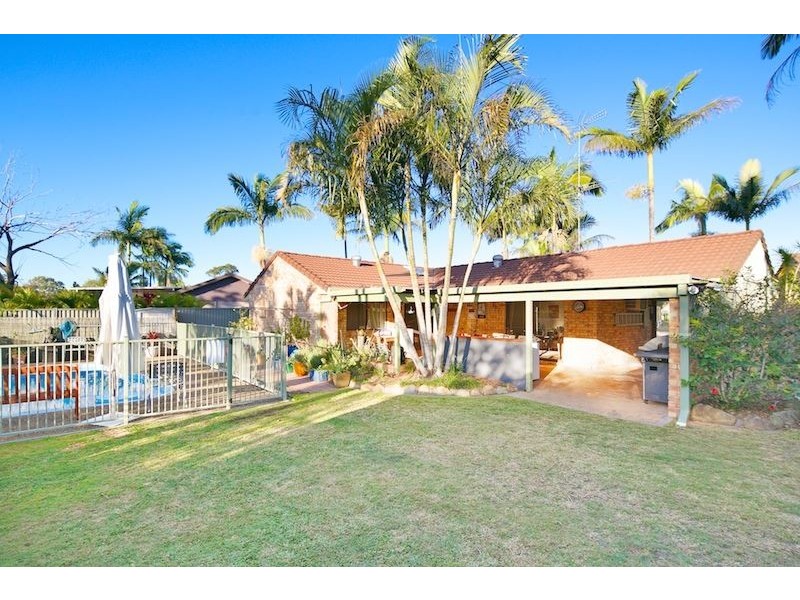 16 Minden Crescent, Helensvale QLD 4212
