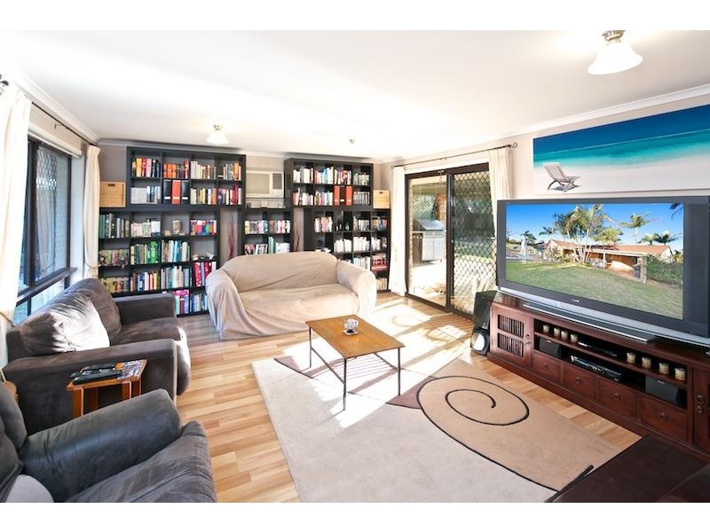 16 Minden Crescent, Helensvale QLD 4212