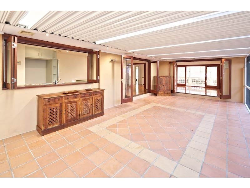 7 Clifton Street, Biggera Waters QLD 4216