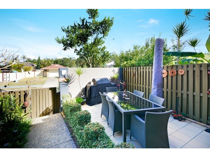 8/1 Pinecrest Court, Oxenford QLD 4210