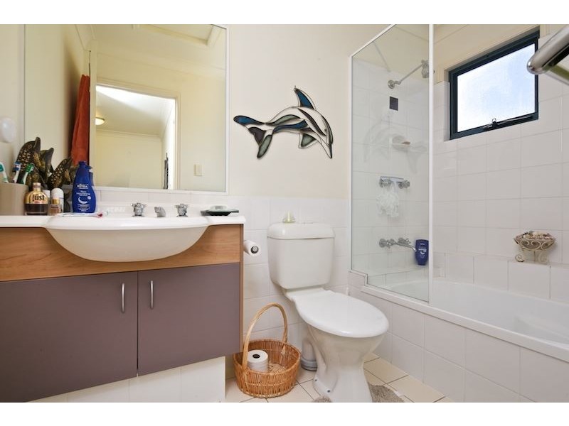 8/1 Pinecrest Court, Oxenford QLD 4210