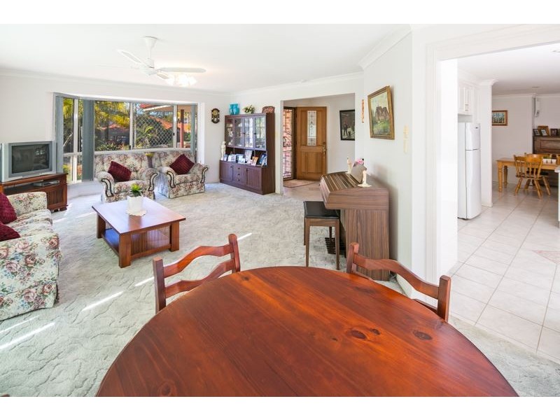 3 Urangan Court, Helensvale QLD 4212